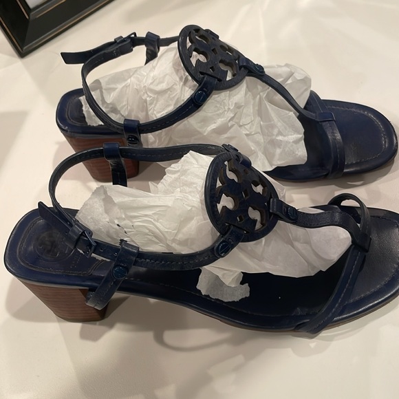 Tory Burch blue leather sandals size 10.5 - Picture 2 of 5